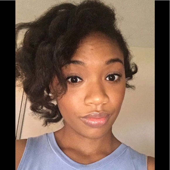 Meet your Posher, Kiara - Picture 2 of 2